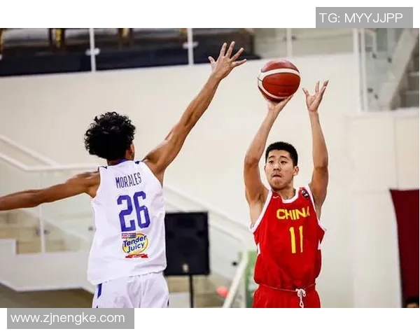 中国U17男篮迎战美国队力争在国际赛场上展现青春风采 中国U17男篮迎战美国队力争在国际赛场上展现青春风采