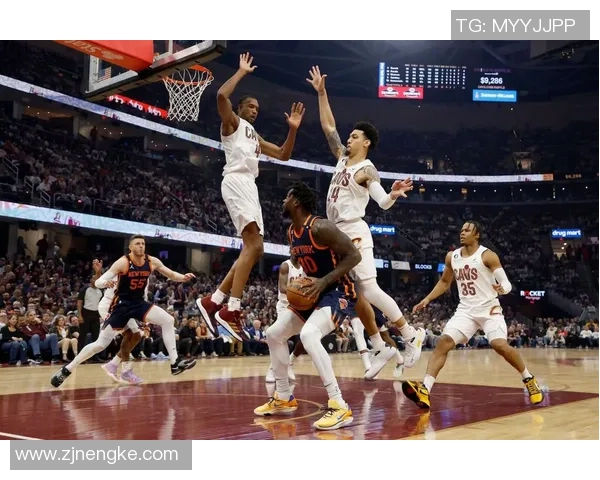 1999年NBA季后赛尼克斯与热火第五场激战回顾与精彩瞬间分析