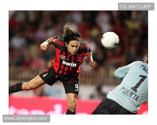 普罗雷索与佩拉扎科朗尼亚的精彩对决揭示足球战术的魅力与挑战